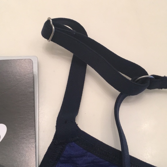 Nike Zoned Sculpt Strappy Training Bralette Bra - Picture 8 of 8